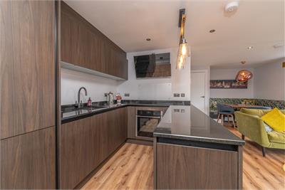 8/6 Tower Street, Edinburgh, EH6 7BY - image 10