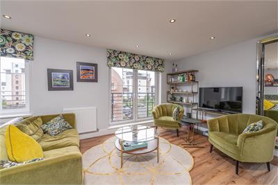 8/6 Tower Street, Edinburgh, EH6 7BY - image 1