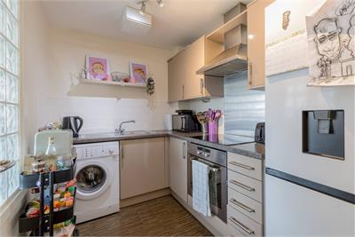 Flat 2, 366 West Granton Road, Granton, Edinburgh, EH5 1FE - image 5