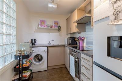 Flat 2, 366 West Granton Road, Granton, Edinburgh, EH5 1FE - image 6