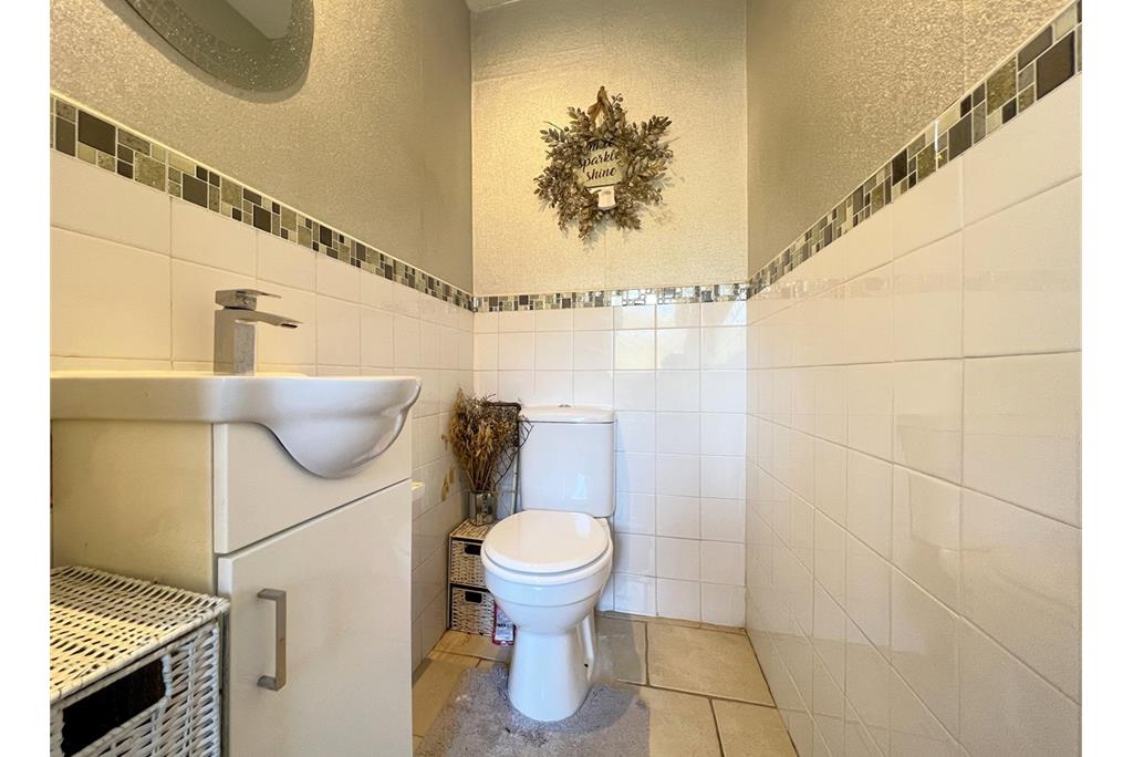 5 Sandhaven,
Sandbank,
Dunoon,
PA23 8QN - image 10