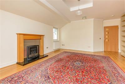14/7 Howden Hall Road, Edinburgh, EH16 6PQ - image 5