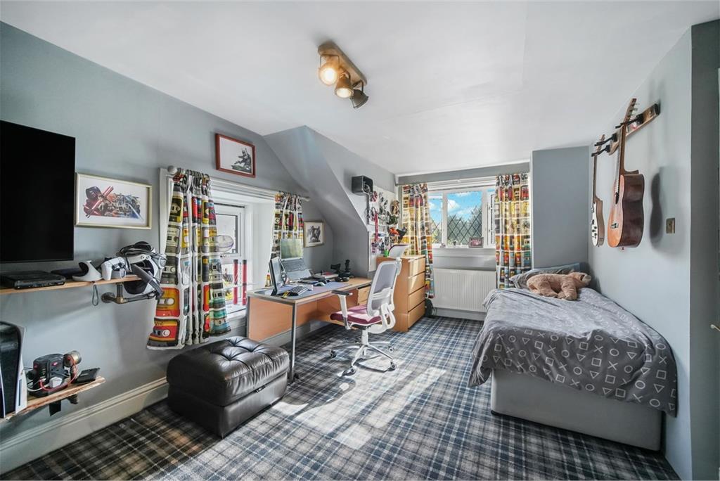 Lupin Cottage
1 Camps Road,
Carnock,
Dunfermline,
KY12 9JP - image 16