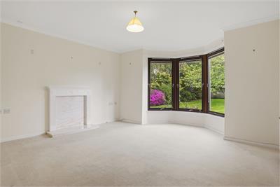 Flat 1 Chartwell House, 4b Churchill, Morningside, EDINBURGH, EH10 4BQ - image 2