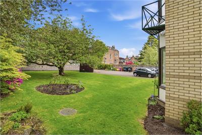 Flat 1 Chartwell House, 4b Churchill, Morningside, EDINBURGH, EH10 4BQ - image 14