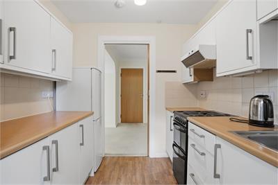 Flat 1 Chartwell House, 4b Churchill, Morningside, EDINBURGH, EH10 4BQ - image 5