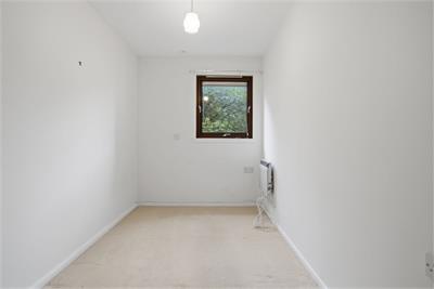 Flat 1 Chartwell House, 4b Churchill, Morningside, EDINBURGH, EH10 4BQ - image 10