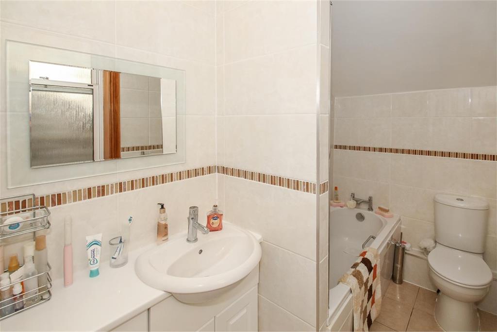 58 Leys Park Road,
Dunfermline,
KY12 0AA - image 12