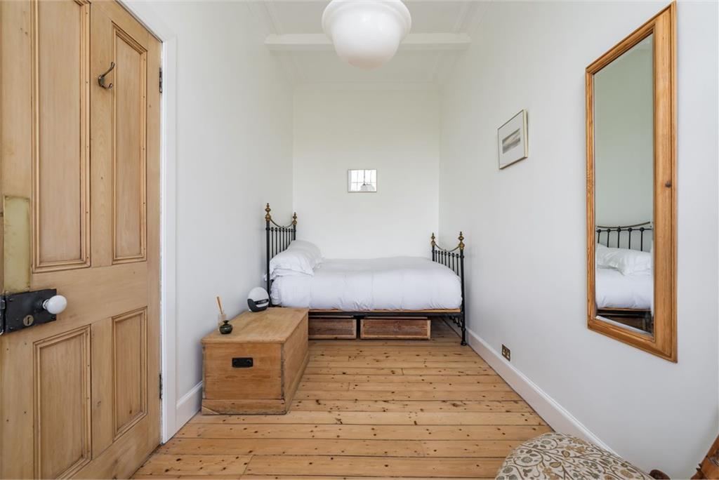 9/2 Plewlands Terrace, Edinburgh, EH10 5JX - image 9