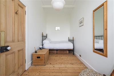9/2 Plewlands Terrace, Edinburgh, EH10 5JX - image 9