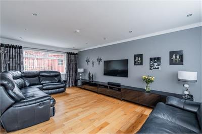 44 Fauldburn, Edinburgh, EH12 8YH - image 2