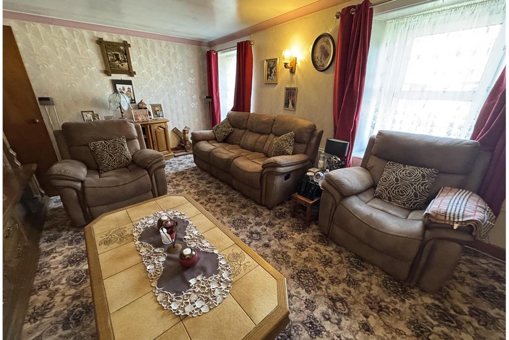 Auld Smiddy,
Closeburn,
Thornhill,
DG3 5HR - image 2