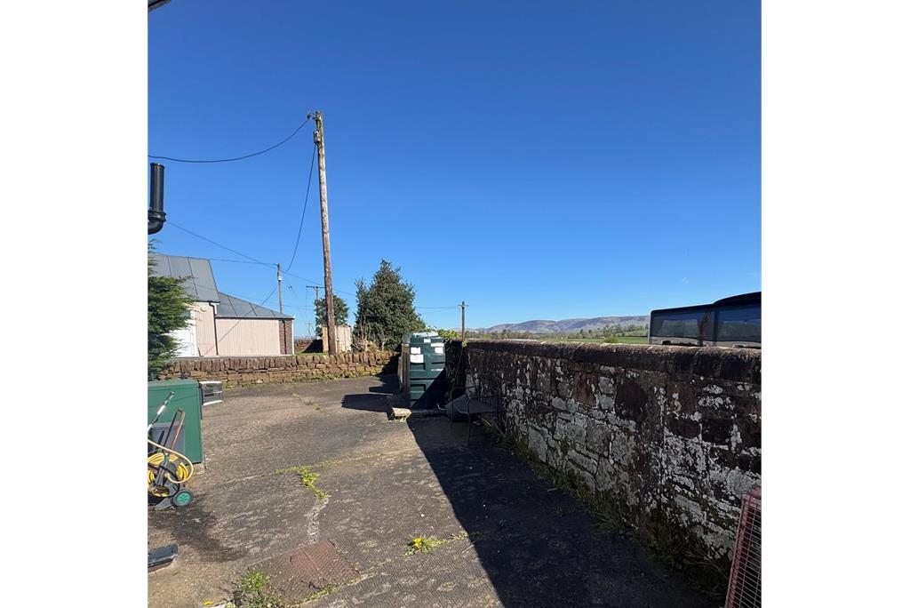 Auld Smiddy,
Closeburn,
Thornhill,
DG3 5HR - image 14