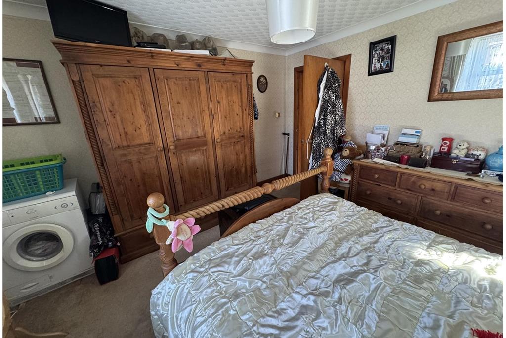 Auld Smiddy,
Closeburn,
Thornhill,
DG3 5HR - image 8