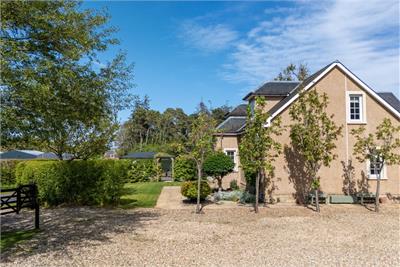 Pinnacle Burn Cottage, Pinnacle,
Ancrum,
Jedburgh,
TD8 6UP - image 32