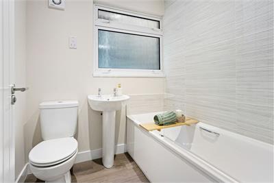 156 Main Street, Pathhead, EH37 5RE - image 12