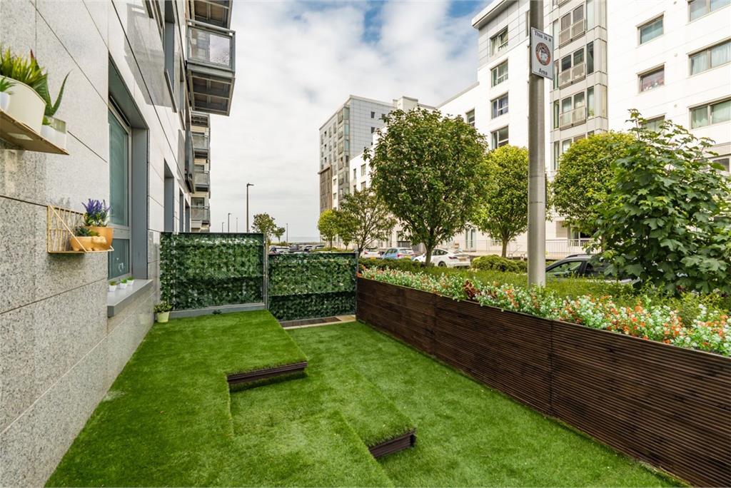 7/3 Western Harbour Midway, Edinburgh, EH6 6LE - image 13