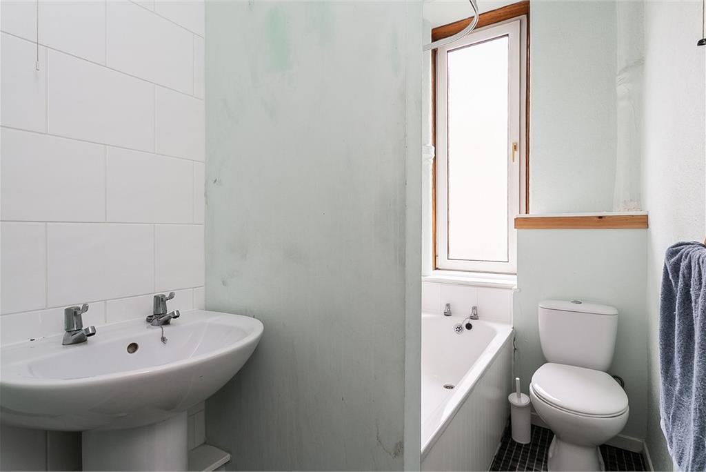 29/2 Marionville Road,
Edinburgh,
EH7 5UD - image 11