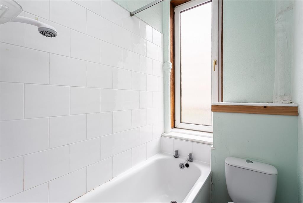 29/2 Marionville Road,
Edinburgh,
EH7 5UD - image 12