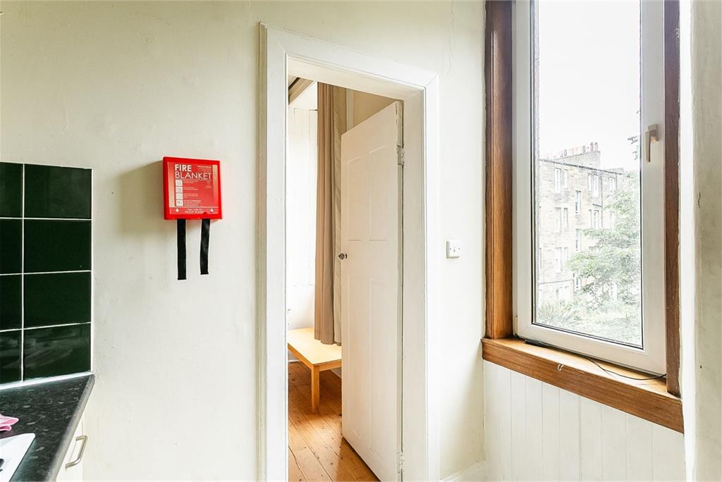 29/2 Marionville Road,
Edinburgh,
EH7 5UD - image 6