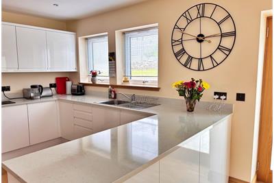25 Cannee Chase,
Kirkcudbright,
DG6 4DB - image 7