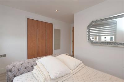 7/14 Tower Place, The Shore, Edinburgh, EH6 7BZ - image 12