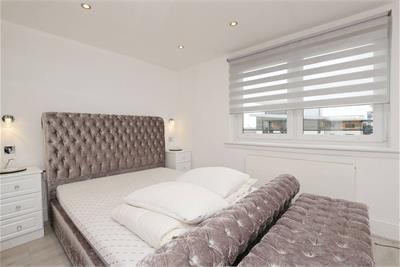 7/14 Tower Place, The Shore, Edinburgh, EH6 7BZ - image 13