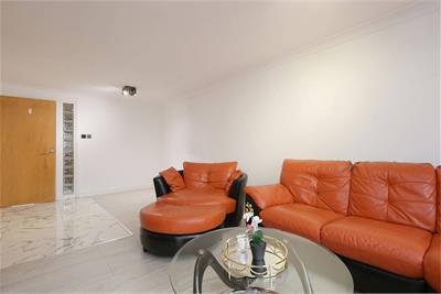 7/14 Tower Place, The Shore, Edinburgh, EH6 7BZ - image 5