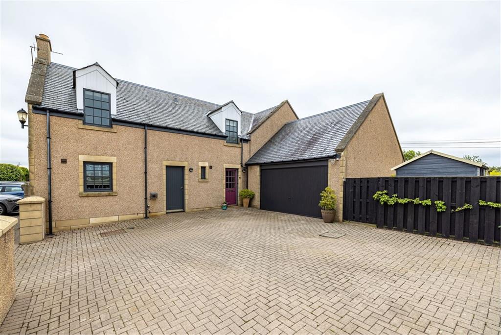 7 Kaimknowe, Kelso, TD5 7NX - image 1