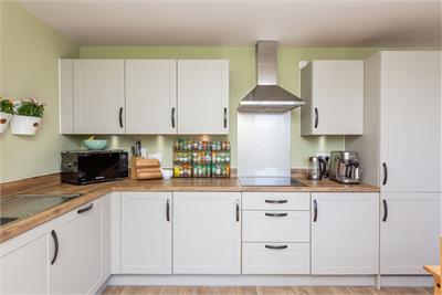 2/8 Cunningham Square, Portobello, Edinburgh, EH15 1BF - image 6
