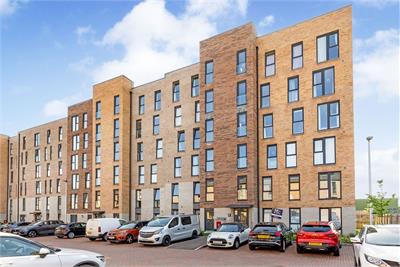 2/8 Cunningham Square, Portobello, Edinburgh, EH15 1BF - image 1