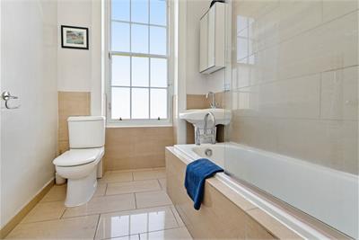 15/4 Pitt Street, Edinburgh, EH6 4BX - image 14