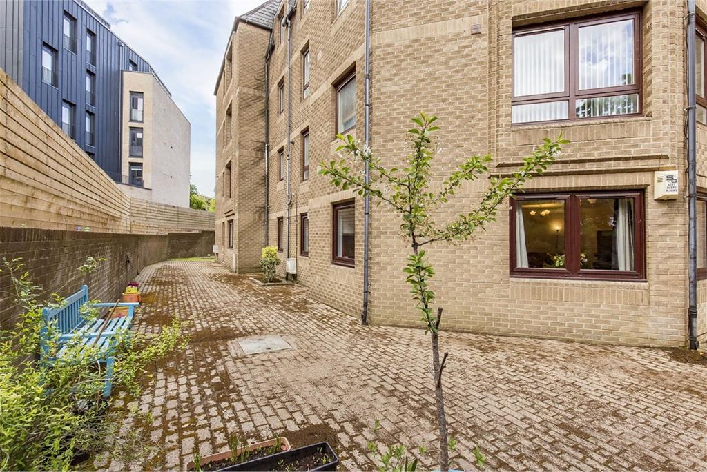 1/2 Sunbury Place,
Edinburgh,
EH4 3BY - image 8