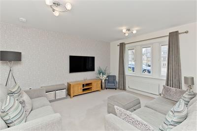 37 Kings View Crescent, Ratho, EH28 8AF - image 2