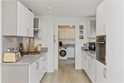 37 Kings View Crescent, Ratho, EH28 8AF - image 5