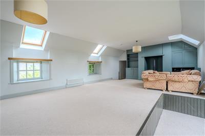 Fox Covert, Kaimflat, Kelso, TD5 7QN - image 3