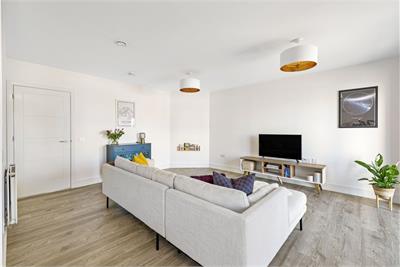 71/6 Ocean Drive, Leith, Edinburgh, EH6 6BP - image 3