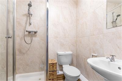 79 (2F2), High Street, Dalkeith, EH22 1JA - image 4