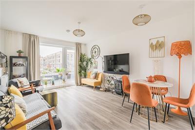 3 Mauseley Park, Edinburgh, EH4 8FB - image 1