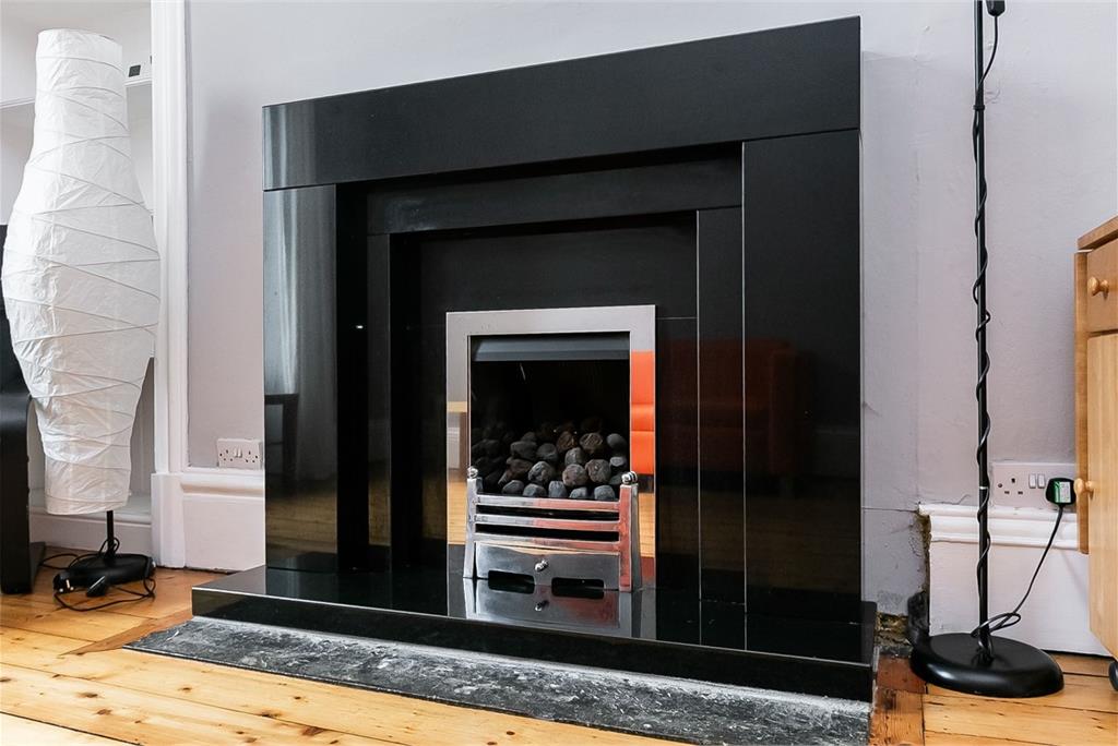 1f1,
24 Montague Street,
Edinburgh,
EH8 9QX - image 5