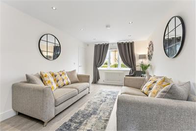 15 Porterfield Crescent, Penicuik, EH26 0FP - image 2