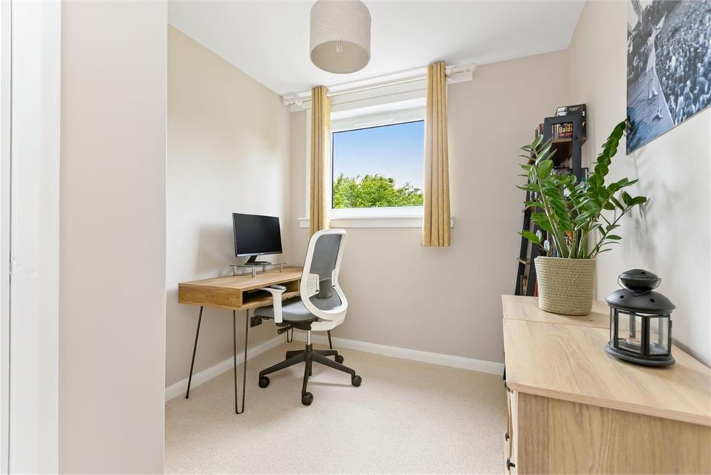 3 Hallcroft Gardens, Ratho, Newbridge, EH28 8SG - image 14