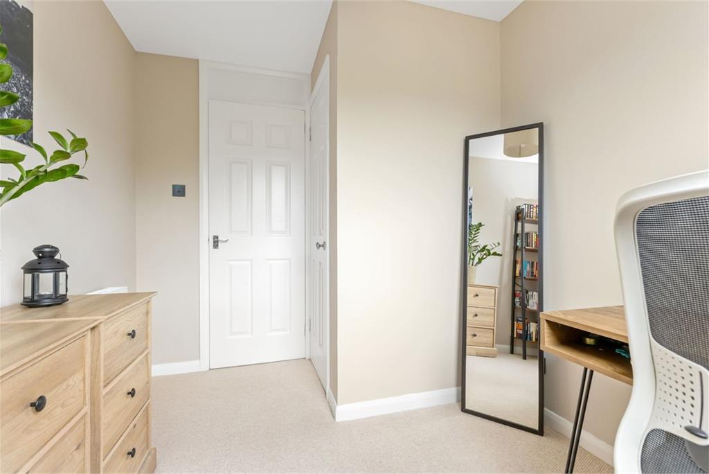 3 Hallcroft Gardens, Ratho, Newbridge, EH28 8SG - image 15