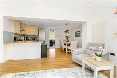 3 Hallcroft Gardens, Ratho, Newbridge, EH28 8SG - image 6