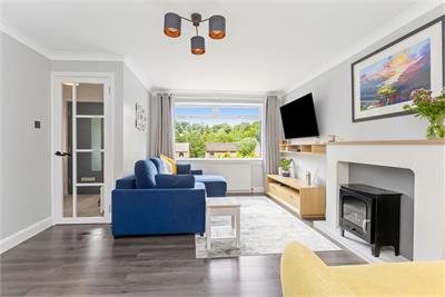 3 Hallcroft Gardens, Ratho, Newbridge, EH28 8SG - image 1
