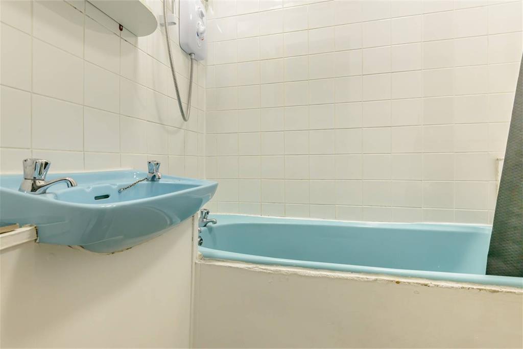 125 (4f), Leith Walk, EDINBURGH, EH6 8NP - image 18