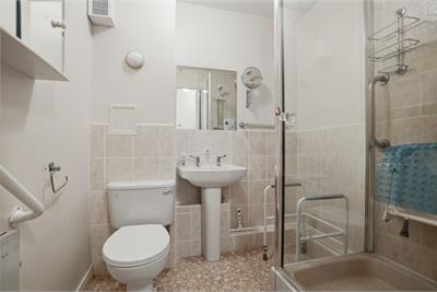 82/5 Craiglockhart Terrace, Edinburgh, EH14 1BA - image 12