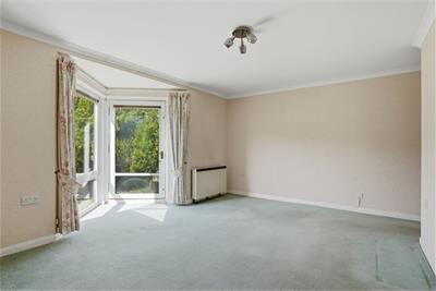 82/5 Craiglockhart Terrace, Edinburgh, EH14 1BA - image 3