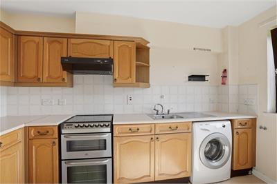 82/5 Craiglockhart Terrace, Edinburgh, EH14 1BA - image 4