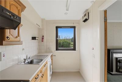 82/5 Craiglockhart Terrace, Edinburgh, EH14 1BA - image 5